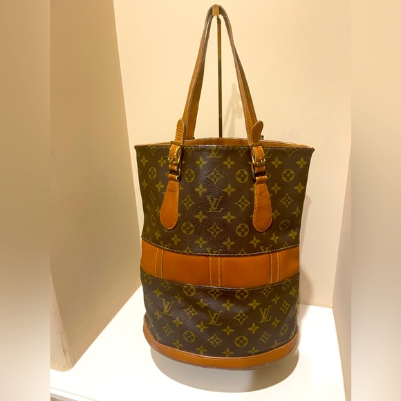 Louis Vuitton French Co USA Vintage Large Monogram Marais Bucket Tote Bag - Picture 2 of 12